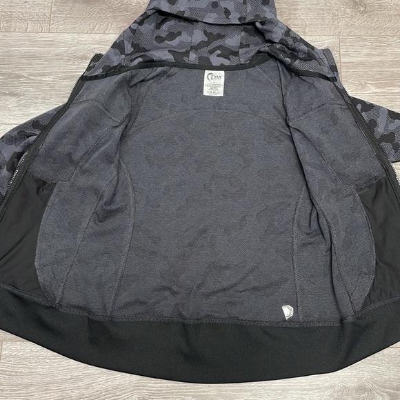 NWOT ZYIA Active Charcoal Camo Pivot Hoodie Full Zip Hooded Sweatshirt Jacket S - Picture 12 of 16